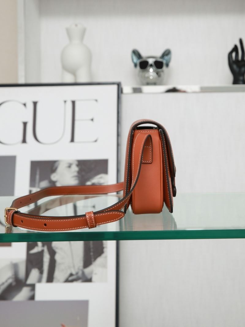 Ce1i*e triomphe bags